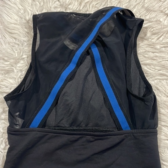 MICHI Crop Top Black Linear Pullover Mesh Panels Piping Bodice - Picture 10 of 11